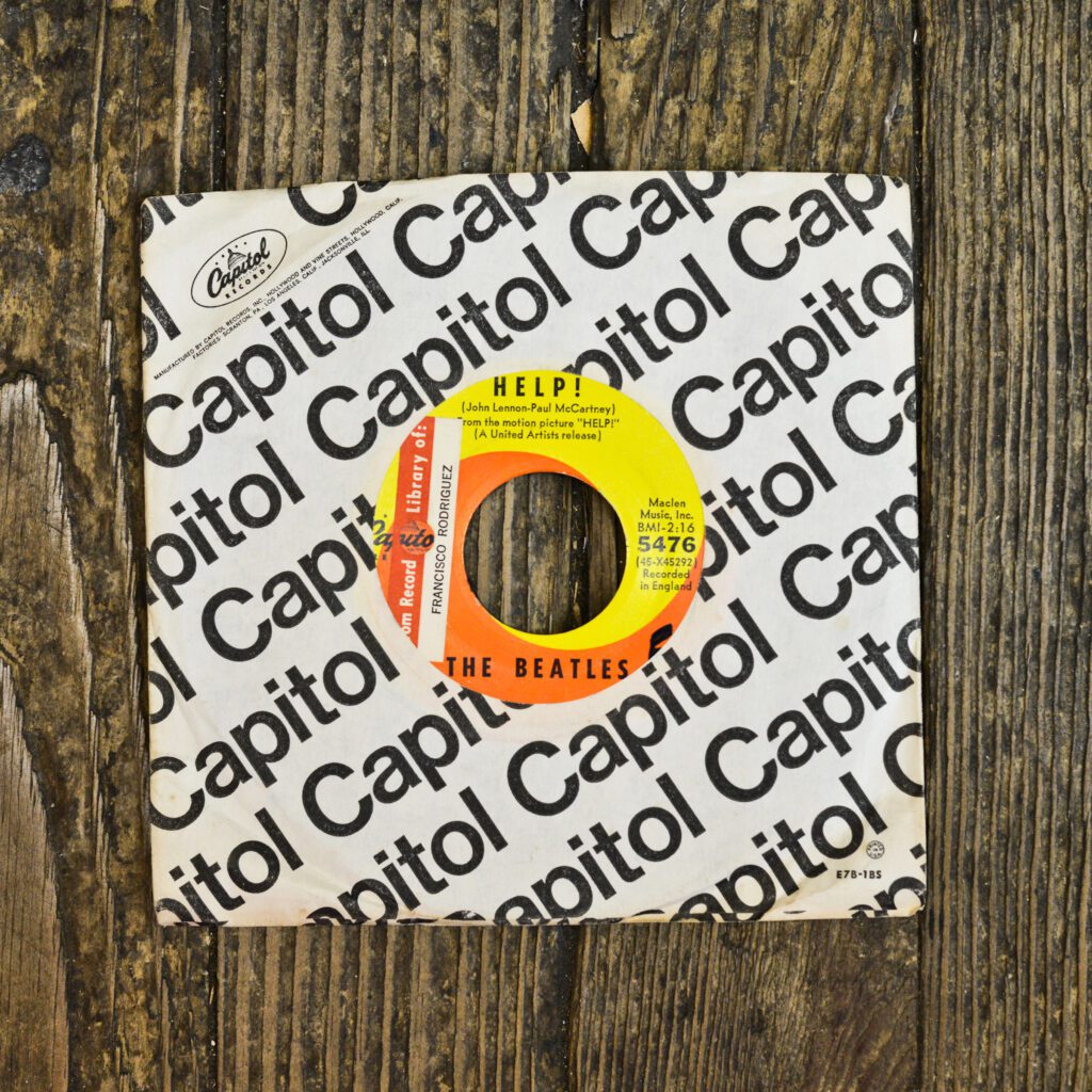 A picture of the capitol records logo on a record.